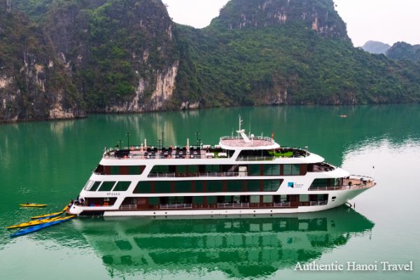 Le Theatre Cruise Wonder on Halong Bay & Lan Ha Bay ( 2D1N or 3D2N)